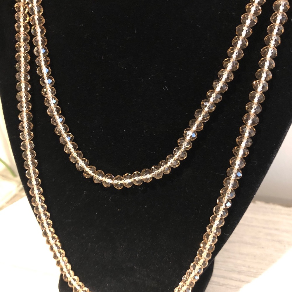 Glittery peach beaded necklace